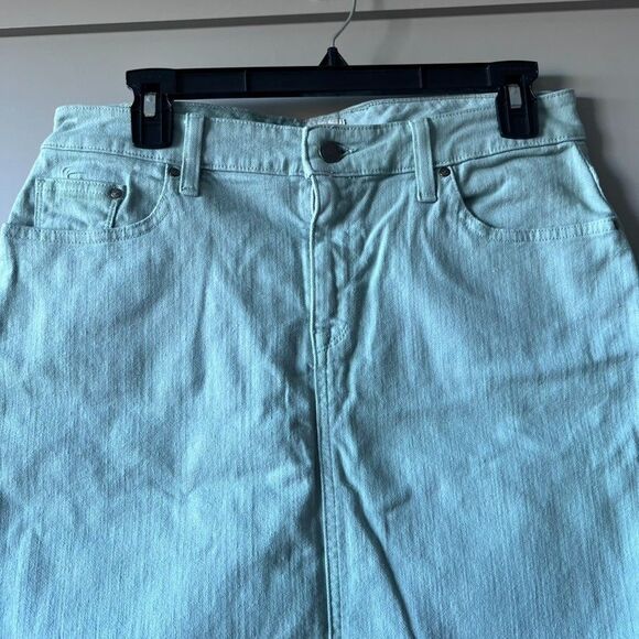 L.L. Bean Womens Jean Skirt Size 8 Green Favorite FIt  Denim Stretch Classic - Picture 2 of 13